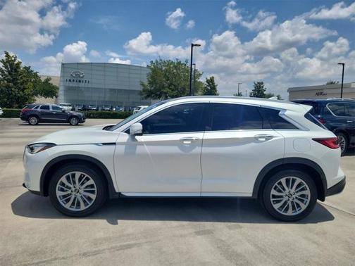 2023 INFINITI QX50 LUXE