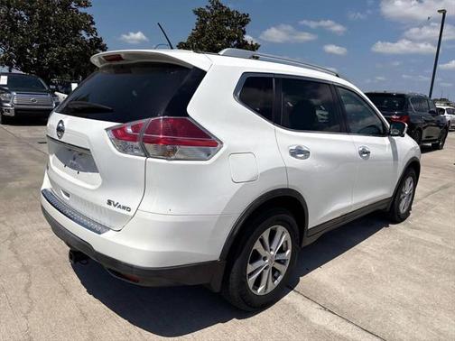 2016 Nissan Rogue SV