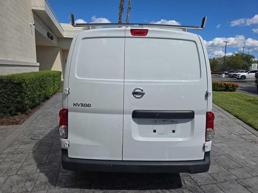 2021 Nissan NV200 S