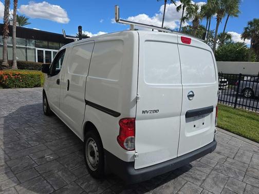 2021 Nissan NV200 S