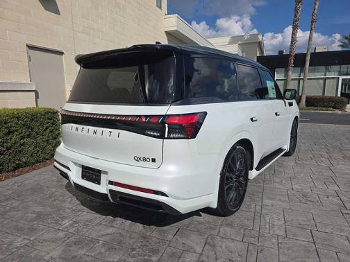 2026 INFINITI QX80 AUTOGRAPH