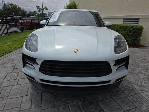 2020 Porsche Macan Base