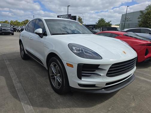 2021 Porsche Macan Base