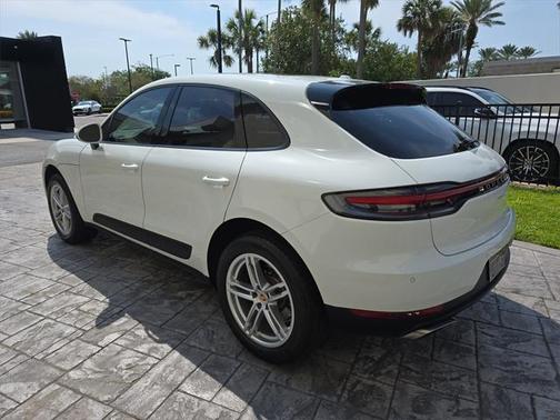 2021 Porsche Macan Base