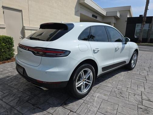 2021 Porsche Macan Base