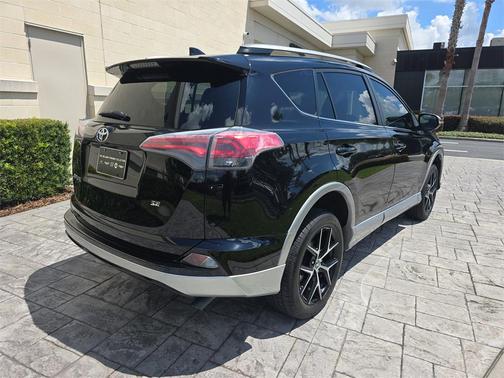 2018 Toyota RAV4 SE