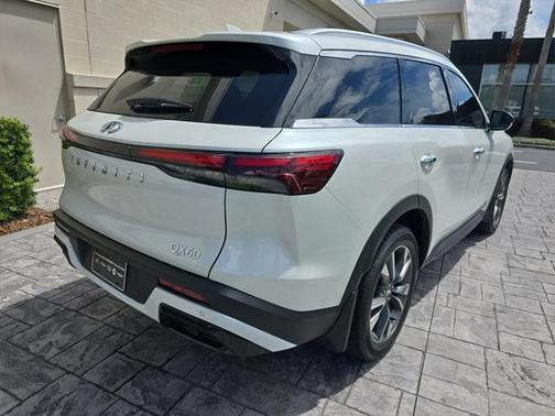 2025 INFINITI QX60 Luxe