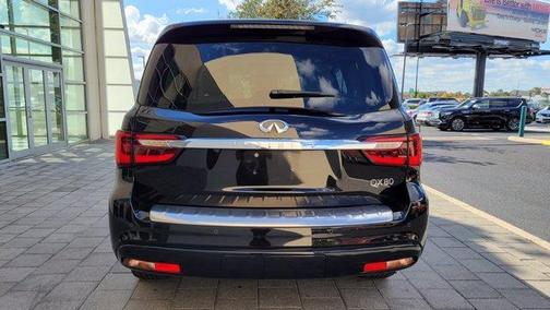 Photo 5 of 34 of 2018 INFINITI QX80 Base