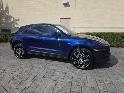 2025 Porsche Macan AWD
