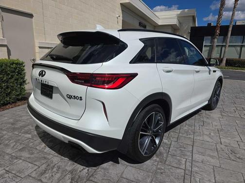 2023 INFINITI QX50 SPORT
