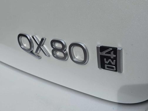 2025 INFINITI QX80 SENSORY AWD