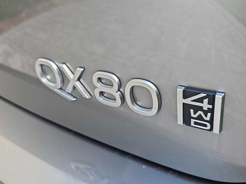 2025 INFINITI QX80 SENSORY AWD