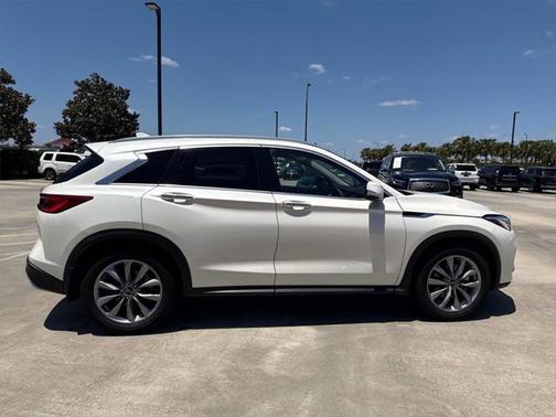 2021 INFINITI QX50 LUXE