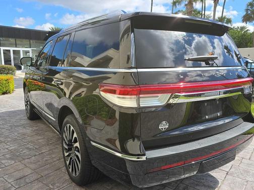 2022 Lincoln Navigator Black Label