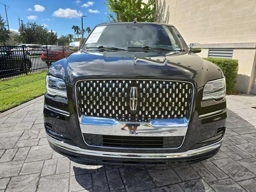 2022 Lincoln Navigator Black Label