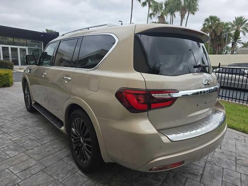 2023 INFINITI QX80 SENSORY