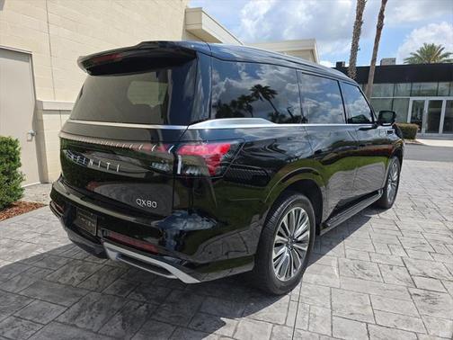 2025 INFINITI QX80 Luxe