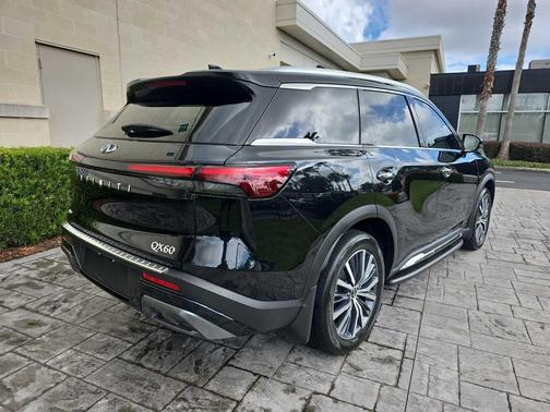 2023 INFINITI QX60 SENSORY