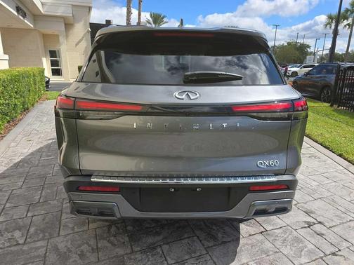 2022 INFINITI QX60 Luxe