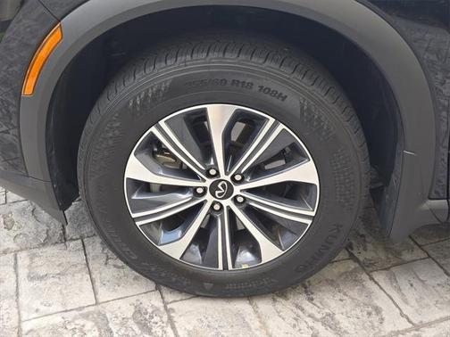 2025 INFINITI QX60 Pure