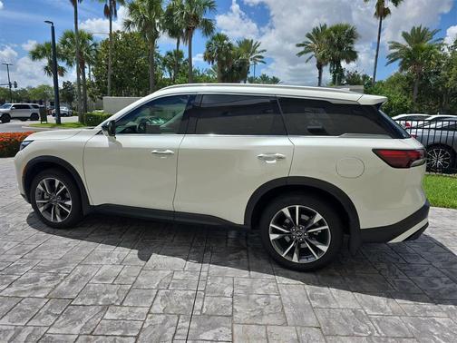 2025 INFINITI QX60 Luxe