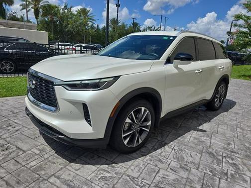 2025 INFINITI QX60 Luxe