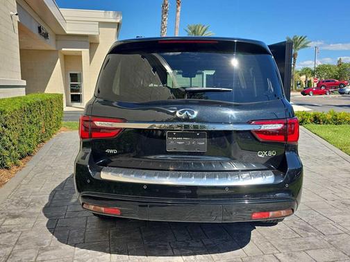 Mineral Black 2024 INFINITI QX80 PREMIUM SELECT AWD