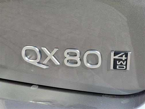 2025 INFINITI QX80 SENSORY AWD