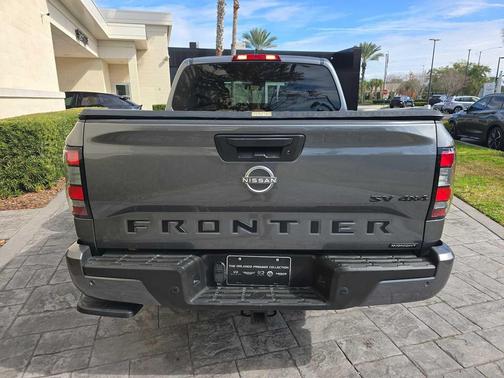 2023 Nissan Frontier SV