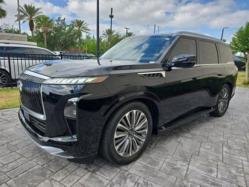 2025 INFINITI QX80 Luxe