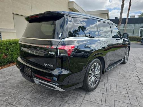 2025 INFINITI QX80 Luxe