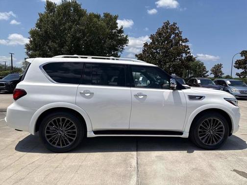 2022 INFINITI QX80 SENSORY