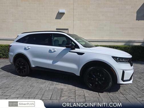Glacial White Pearl 2022 Kia Sorento SX