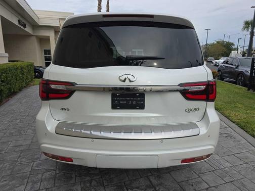2024 INFINITI QX80 PREMIUM SELECT AWD