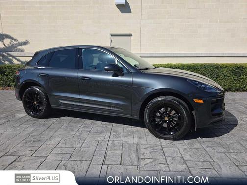 2022 Porsche Macan AWD