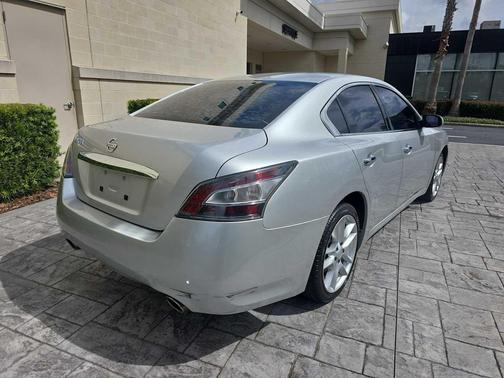 2014 Nissan Maxima S
