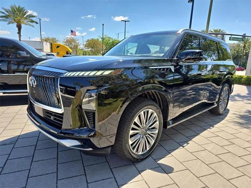 2025 INFINITI QX80 Luxe