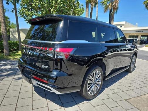 2025 INFINITI QX80 Luxe
