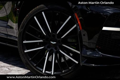 BLACK 2023 Aston Martin DBX 707