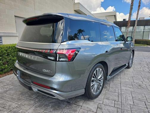 2025 INFINITI QX80 SENSORY AWD