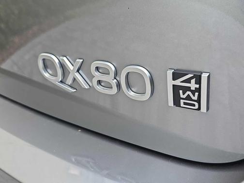 2025 INFINITI QX80 SENSORY AWD
