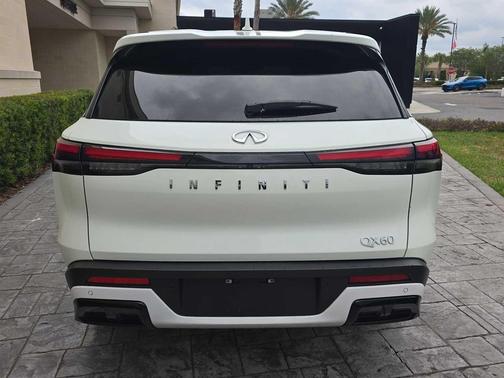 Glacier White 2023 INFINITI QX60 Pure