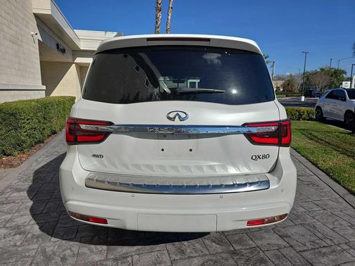 2024 INFINITI QX80 SENSORY AWD
