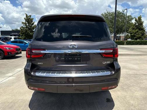 2024 INFINITI QX80 SENSORY AWD