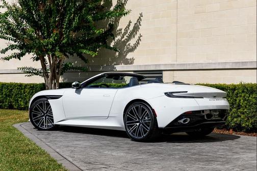 2026 Aston Martin DB12 Volante