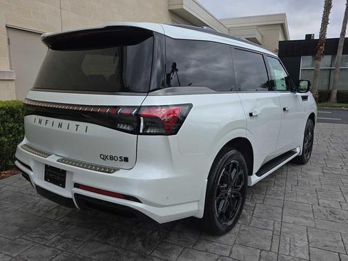 2026 INFINITI QX80 SPORT