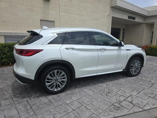 2025 INFINITI QX50 Luxe AWD