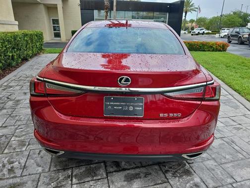 2023 Lexus ES 350 Base
