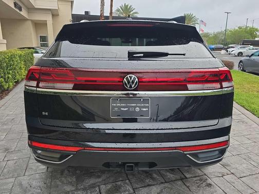 2025 Volkswagen Atlas Cross Sport 2.0T SE w/Technology