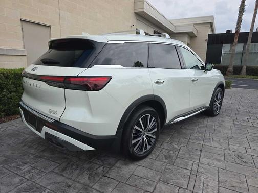 Majestic White 2023 INFINITI QX60 SENSORY